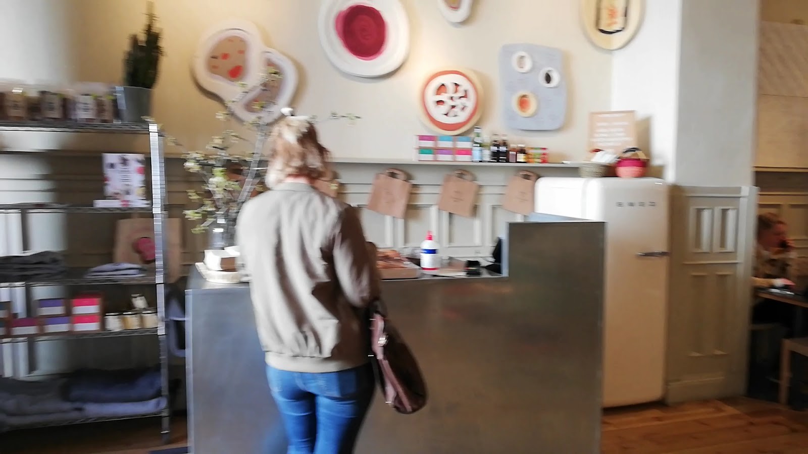 Pom & Flora: the place