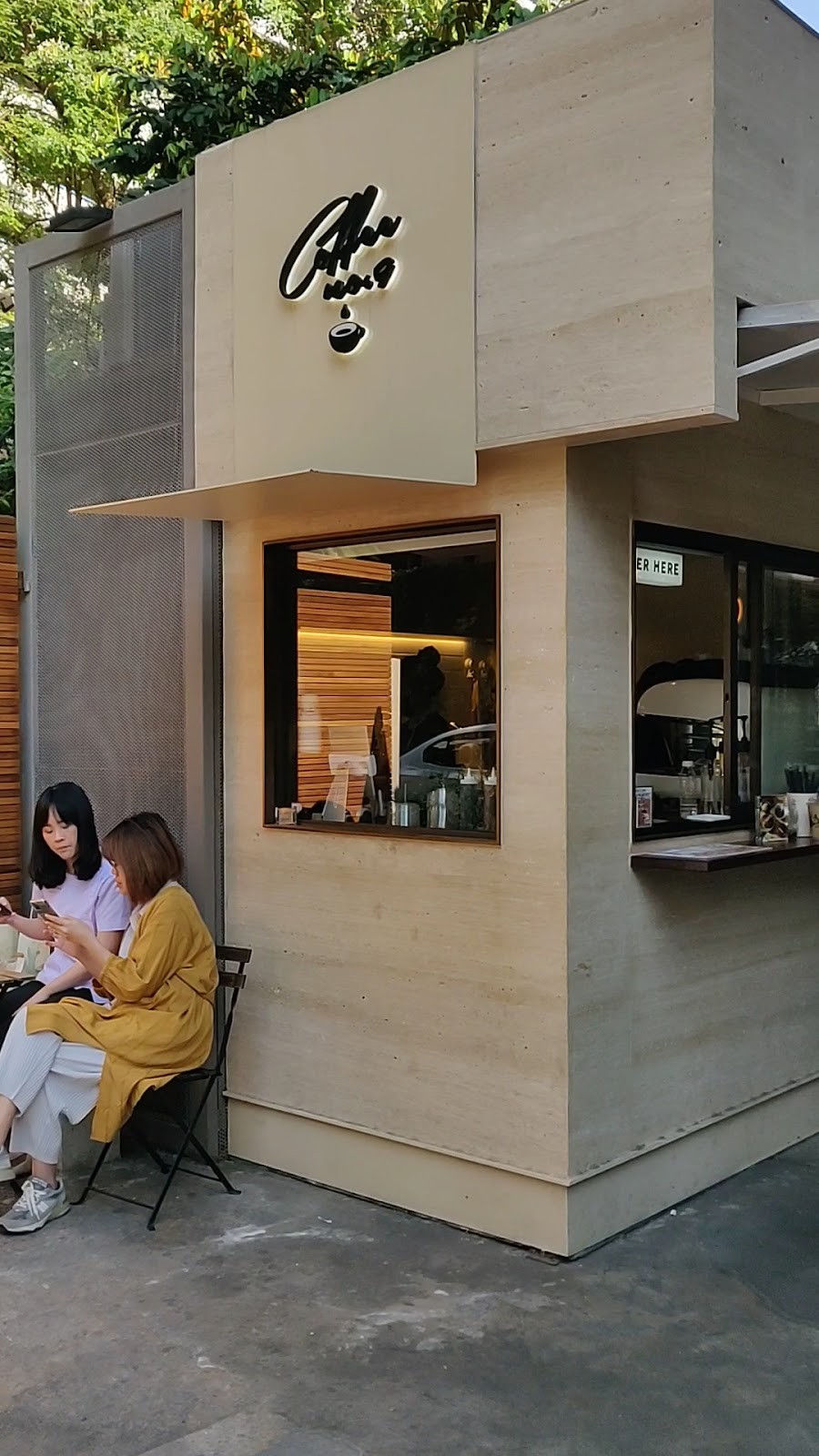 Coffee no.9: the place