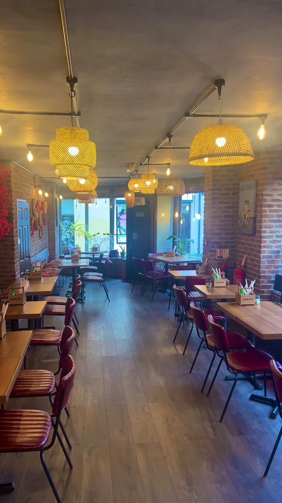 Ngon Cafe: the place