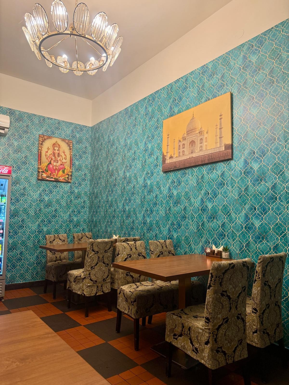 Haldi - Indian Restaurant: the place