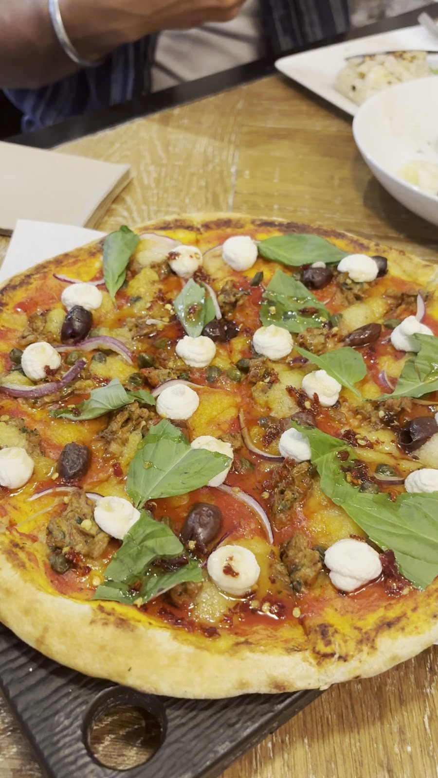 Virtuous Pie: food & drinks