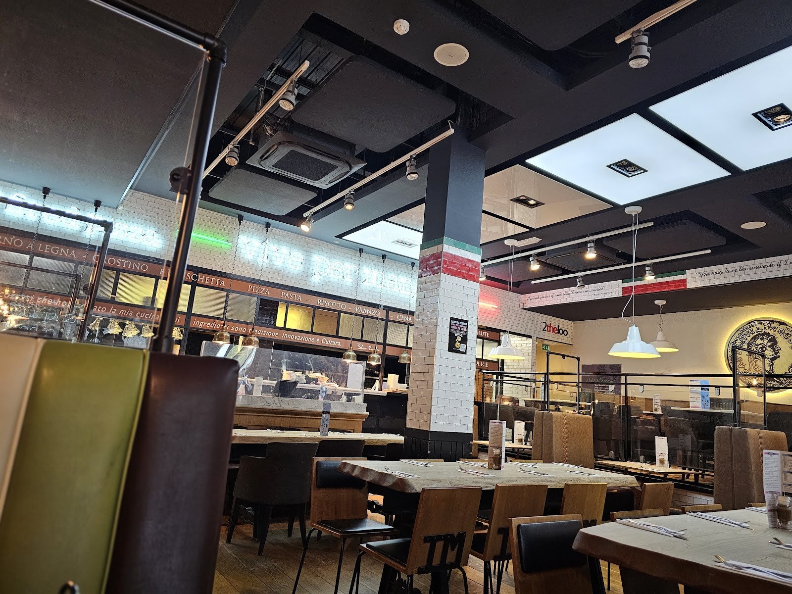 Tony Macaroni - Provan Walk: the place