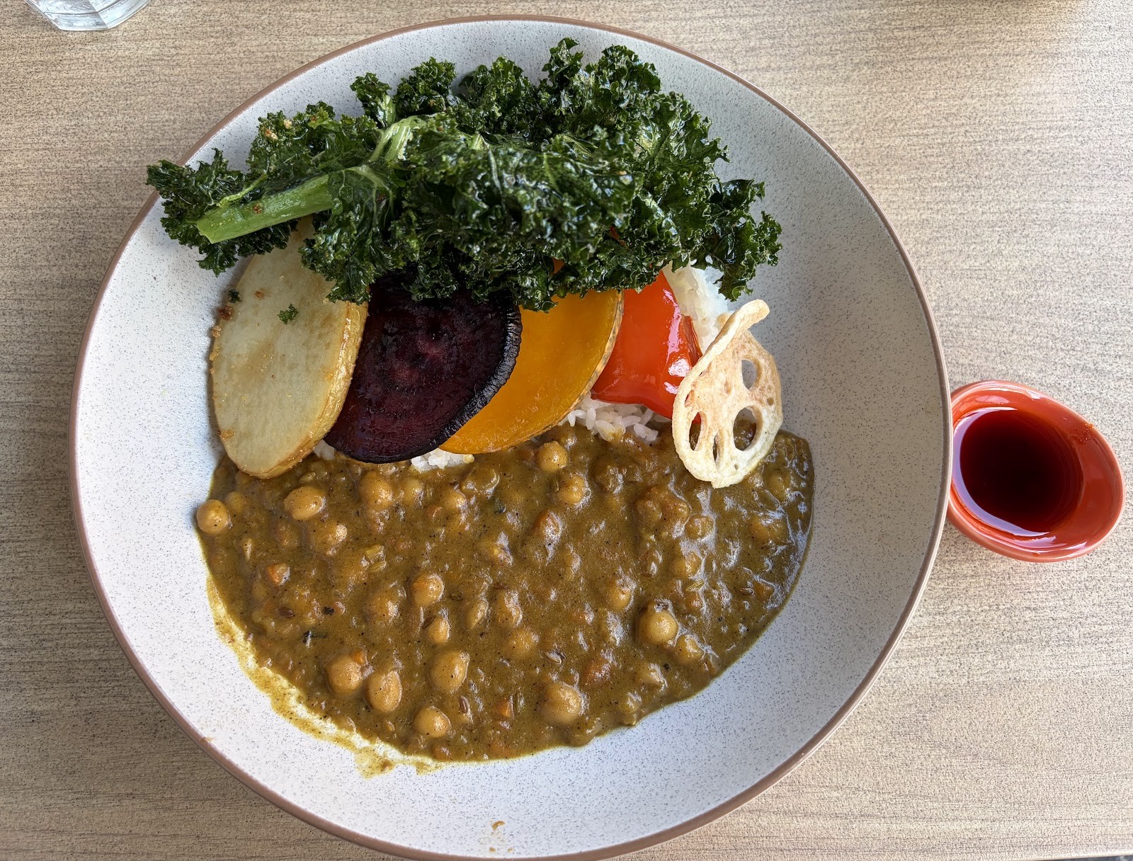 Comeco Cafe & Sushi Bar: food & drinks