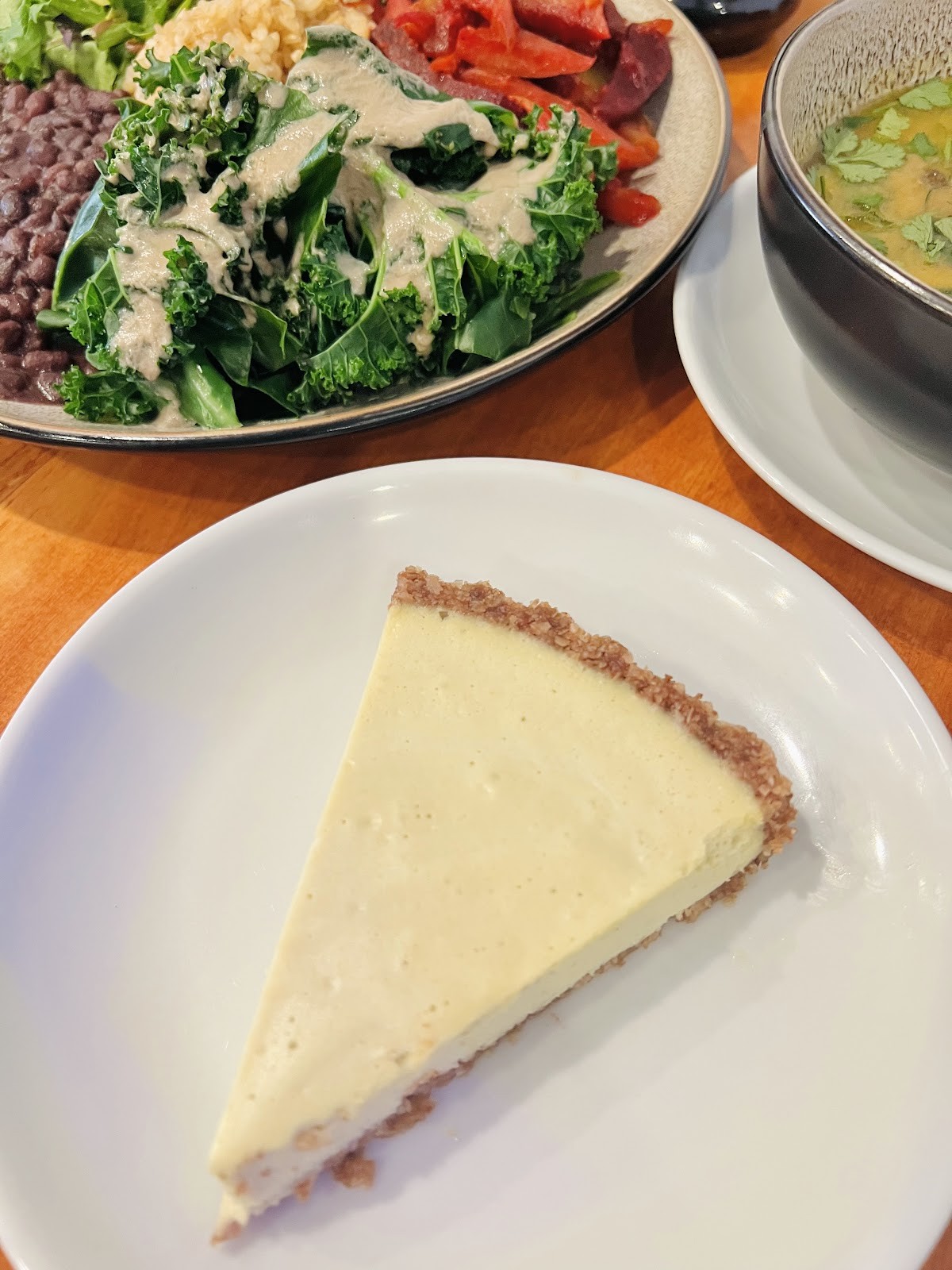 Himalaya Vegan & Organic Restaurant: food & drinks