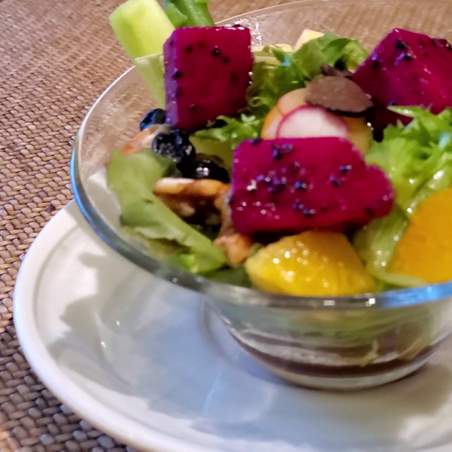 Yangming Spring Creative (Pure Vegan Life) Vegetarian Cuisine - Zhongxiao Branch: food & drinks