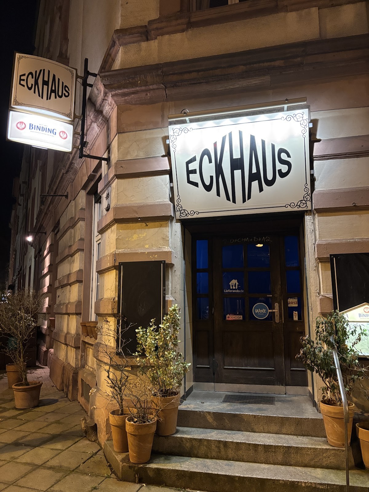 Eckhaus: the place