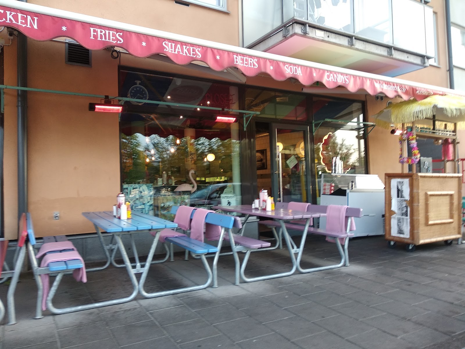 Lily's Burger: the place