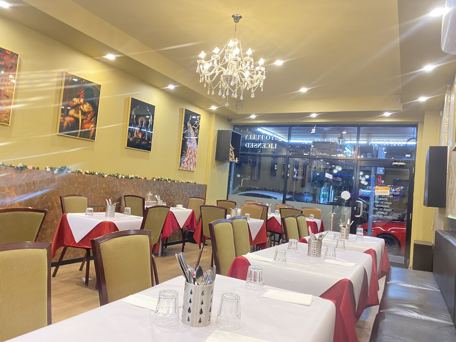 Tandoori Zaika: the place