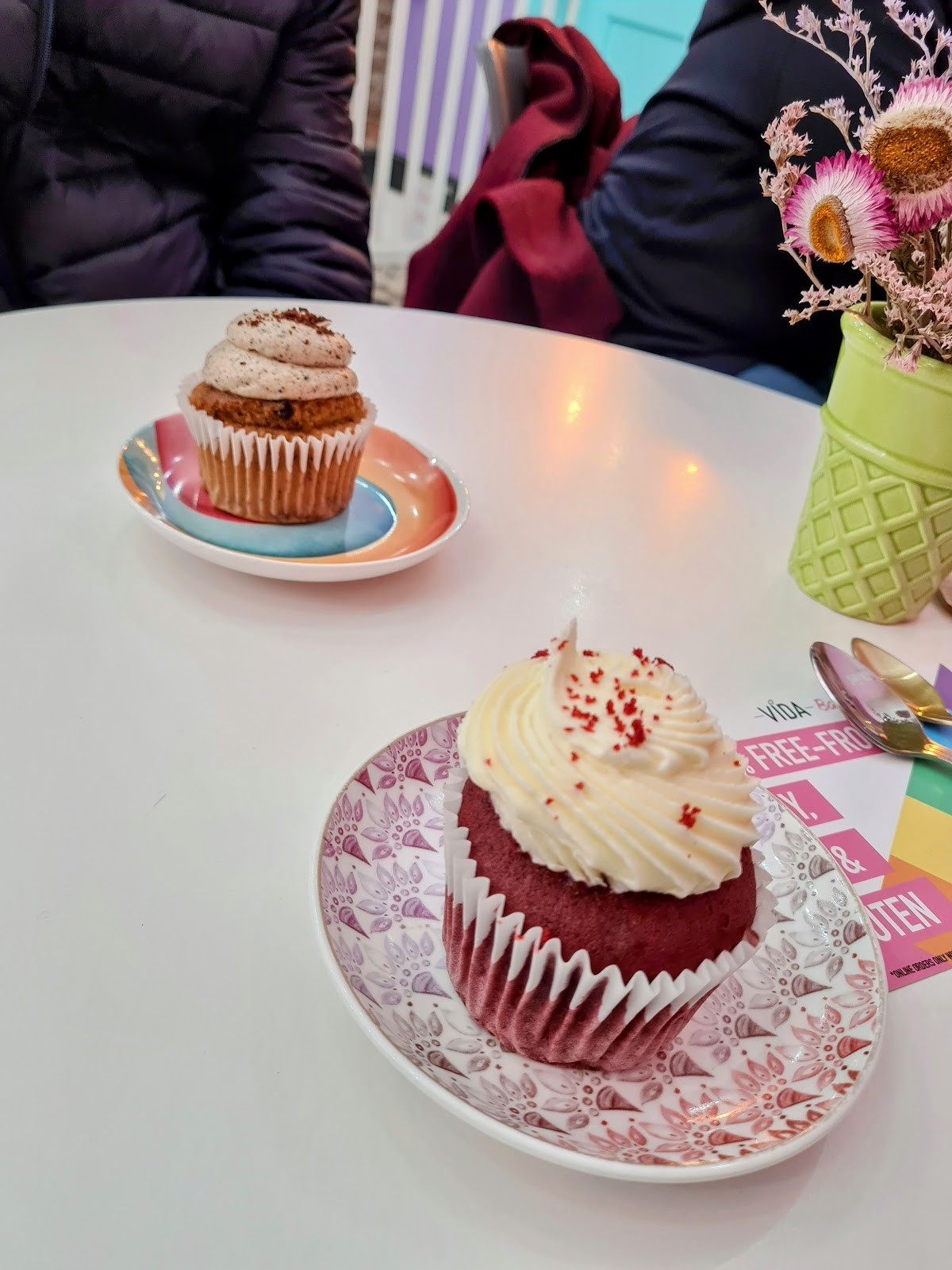 VIDA Bakery: food & drinks