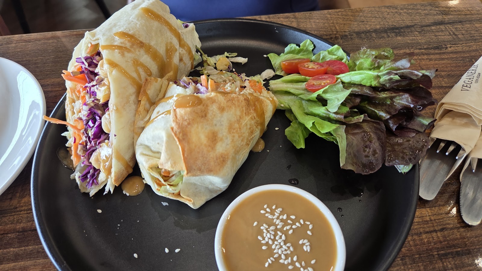 素食弘法: food & drinks