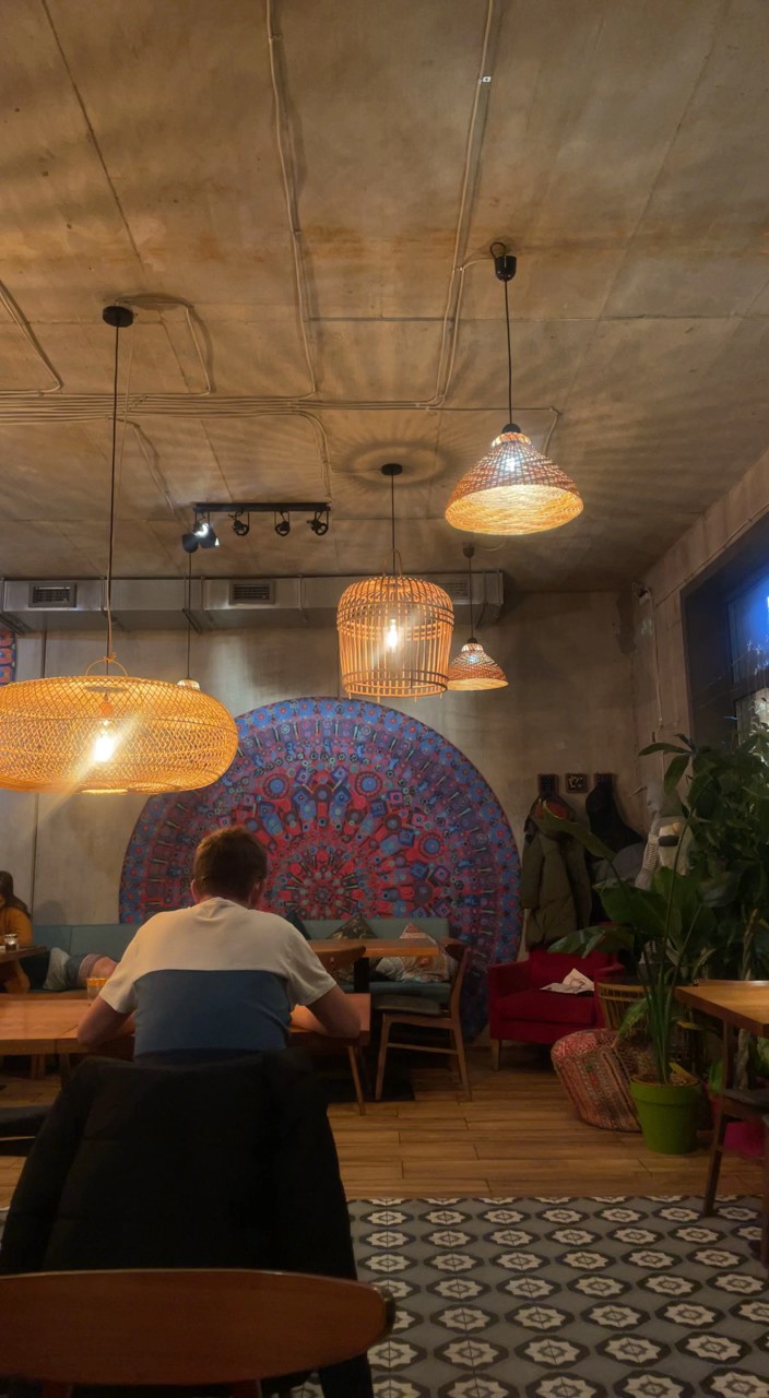 Hello India Restaurant: the place