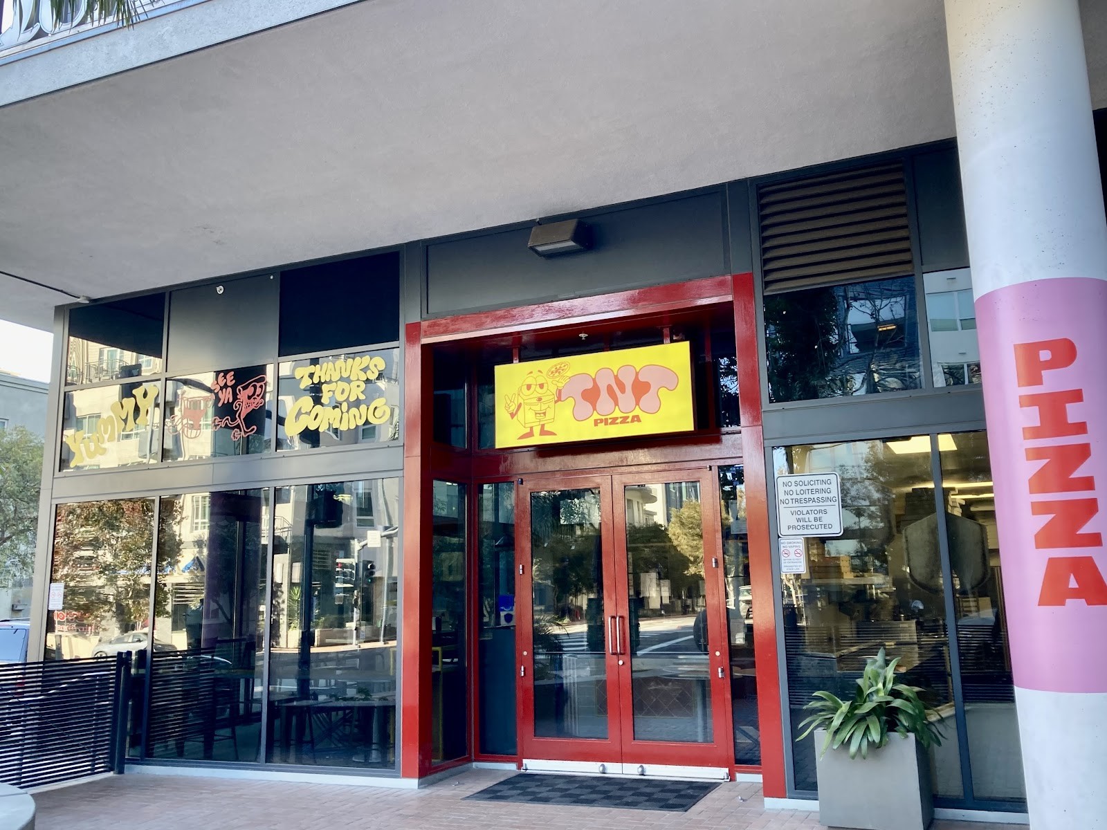 TNT Pizza: the place
