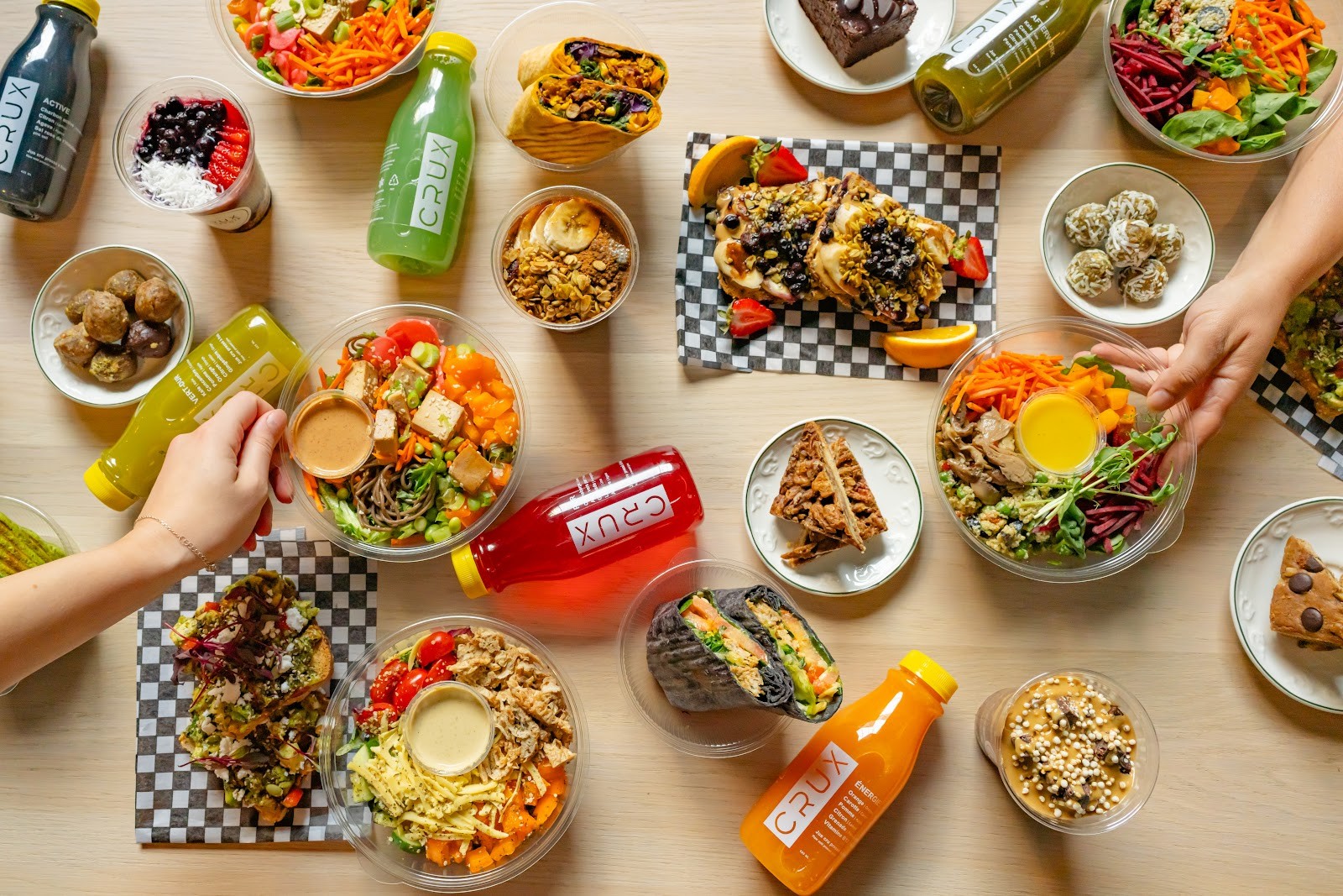 Crux Comptoir Griffintown - Coffee - juice bar - smoothies - açaì: food & drinks