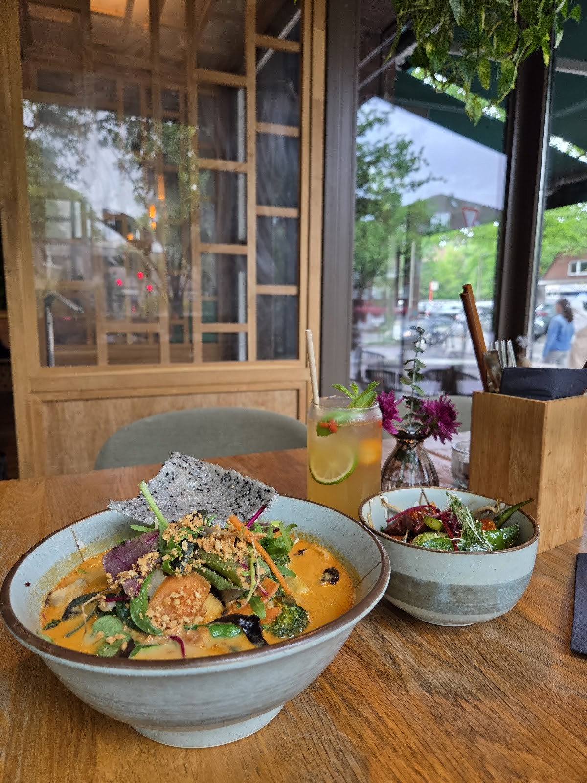 Bodhi - vegan living: food & drinks