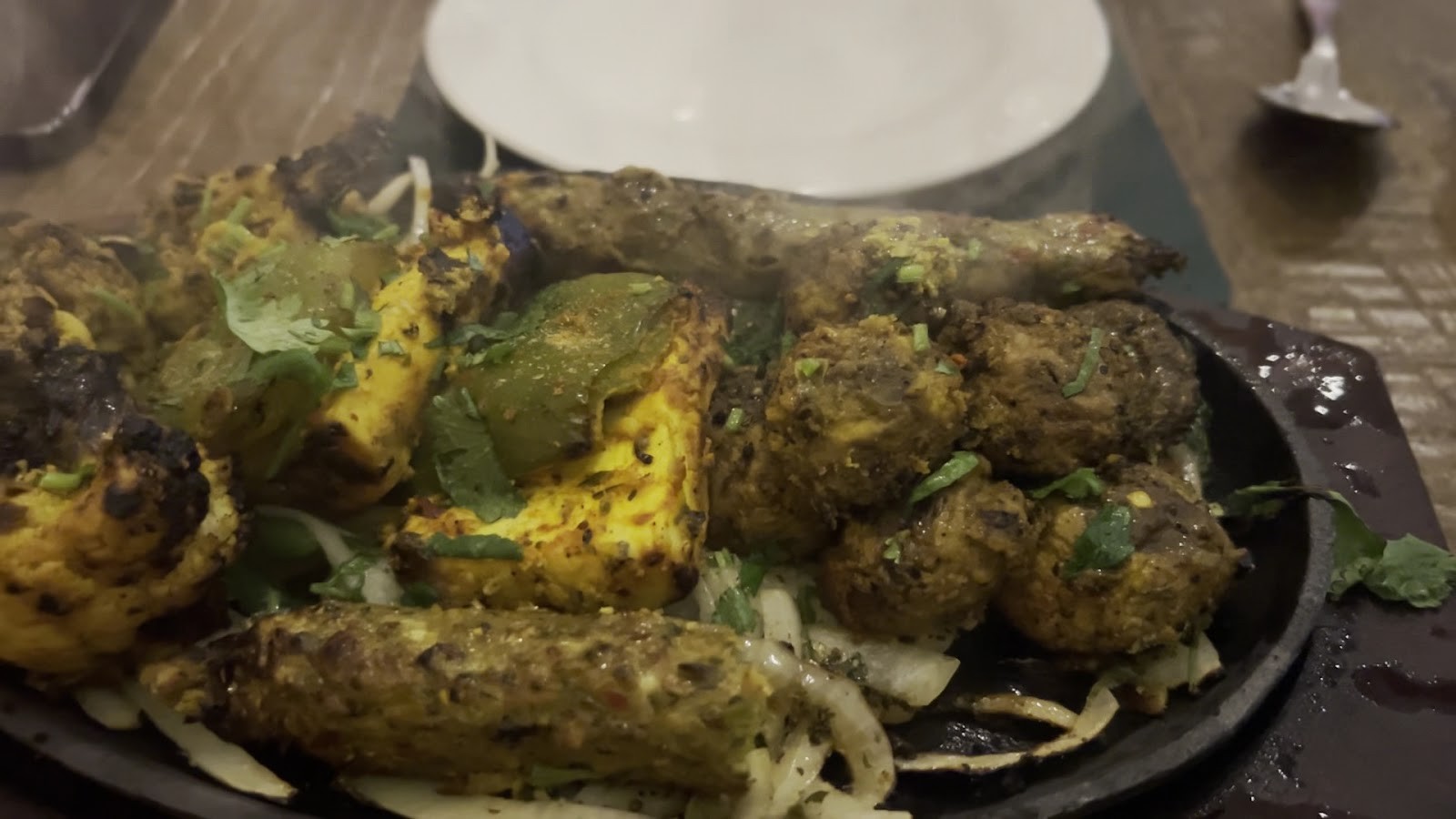 Sanskruti Restaurant: food & drinks