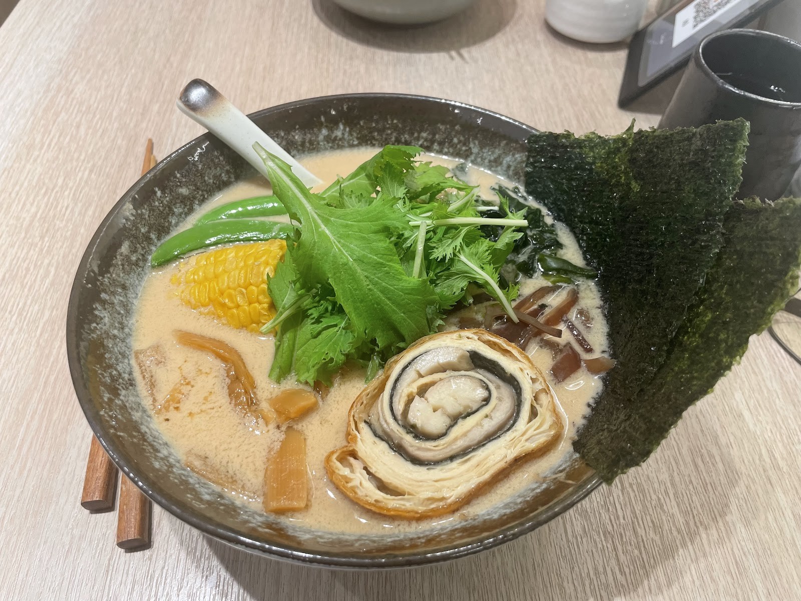 Root Ramen: food & drinks