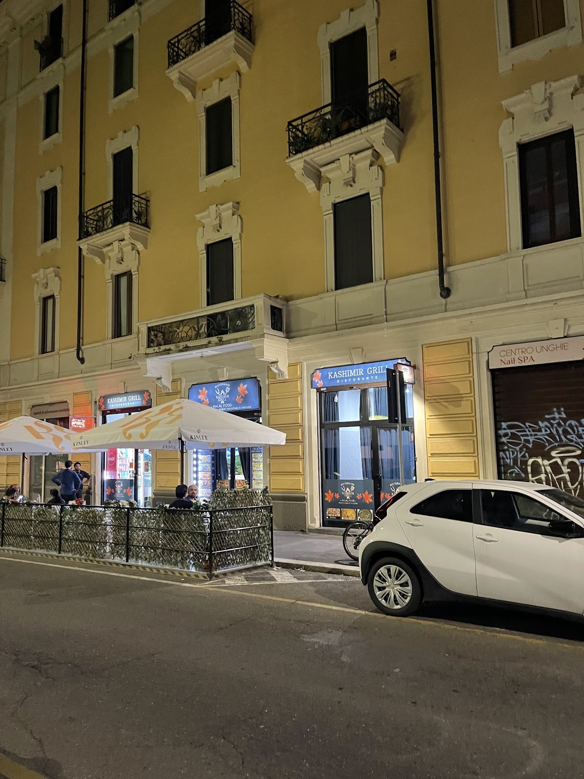 Kashmir Grill Restaurant: the place