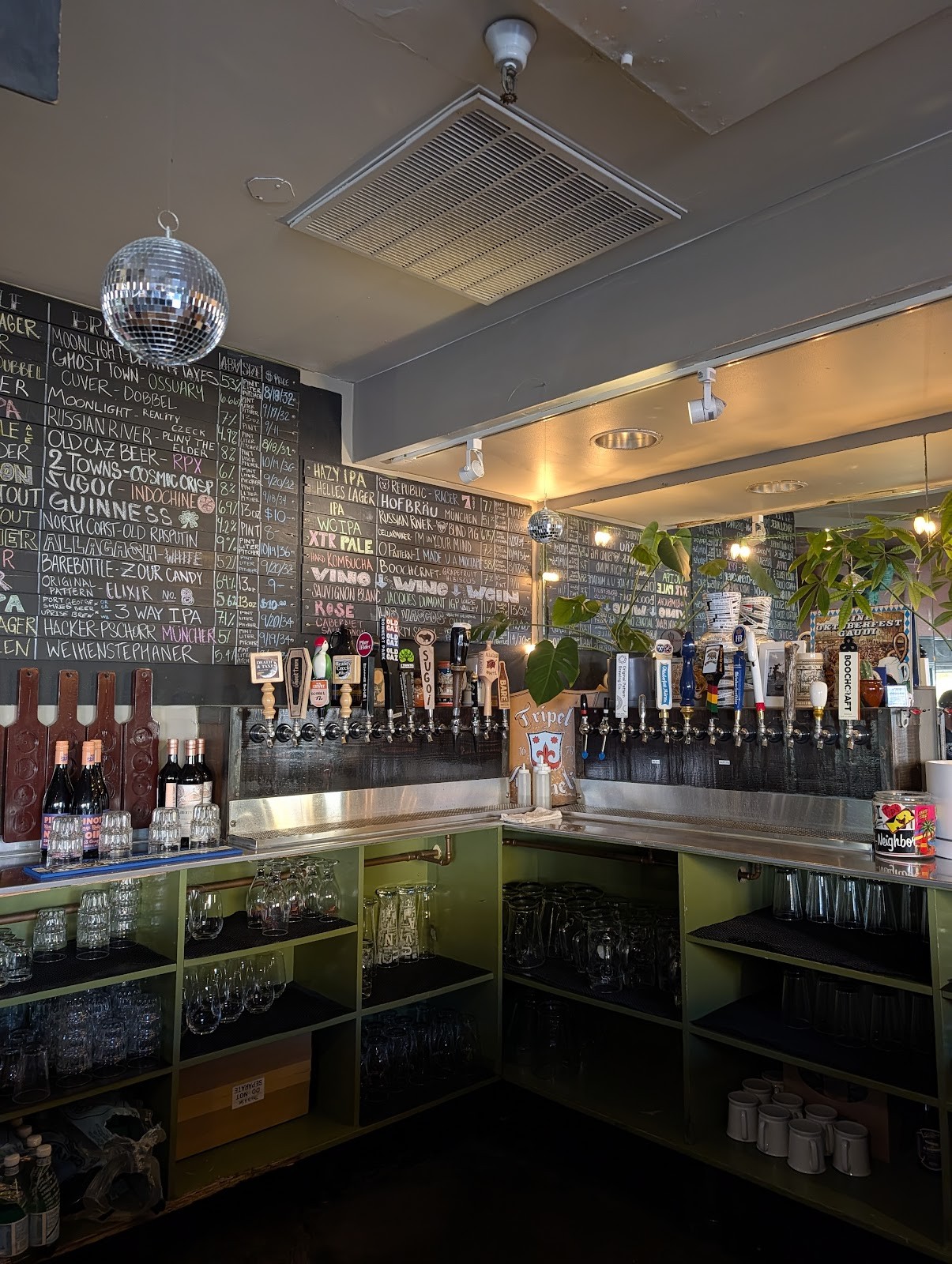 Rosamunde Sausage Grill: the place