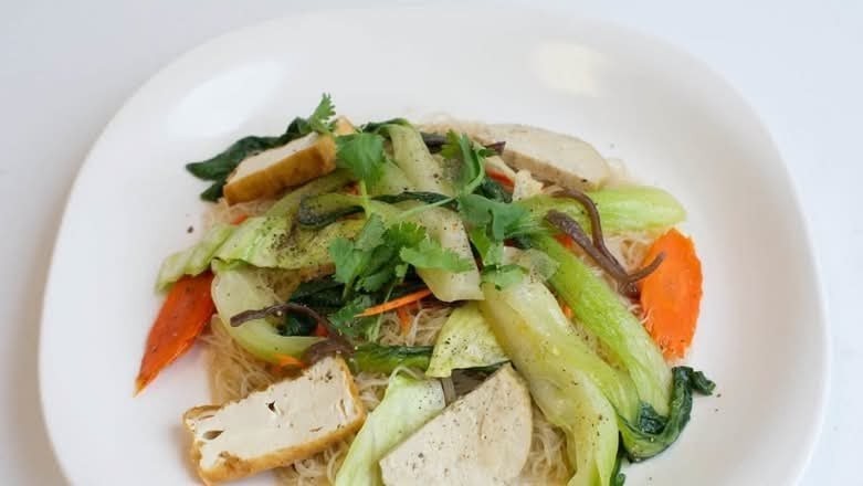 Chu Minh Tofu and Vegan Deli: food & drinks
