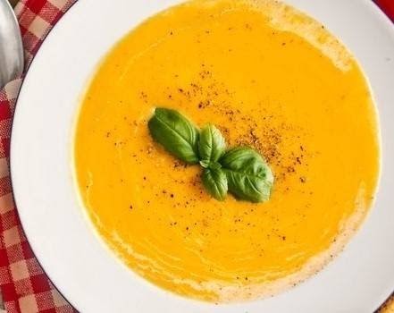 Crisp Salads: food & drinks