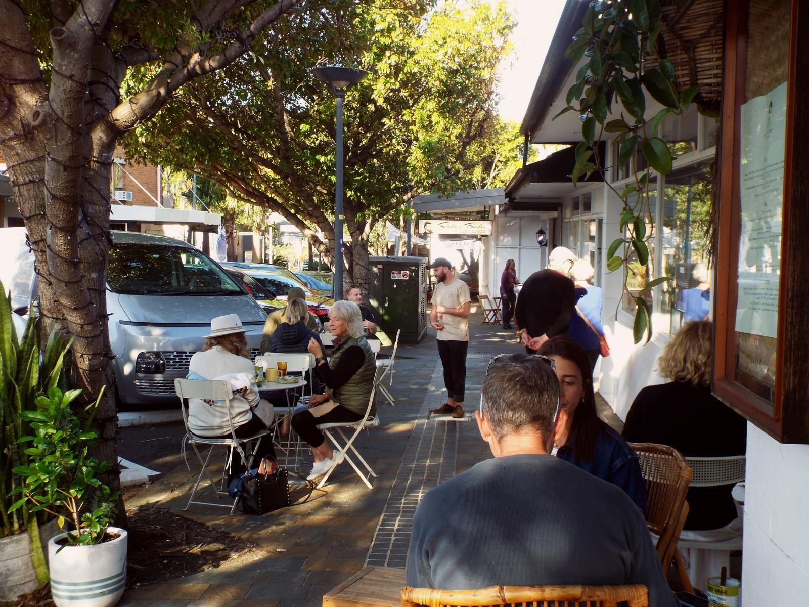 Queen Ester Falafel Bar Newport: the place