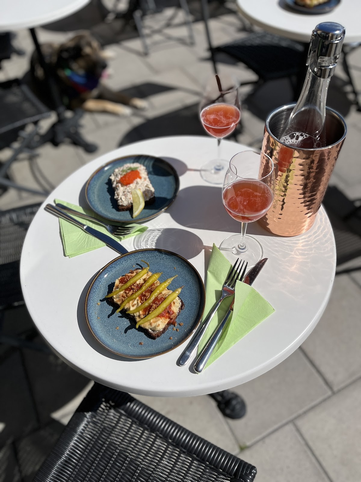 Chewie's Bar: food & drinks