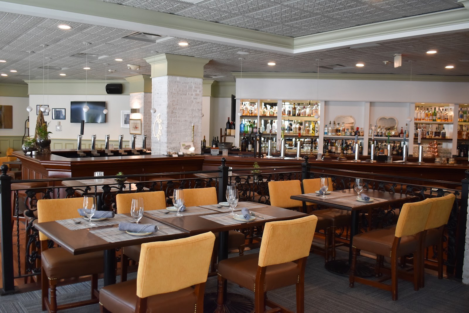 Equinox on 19th: the place