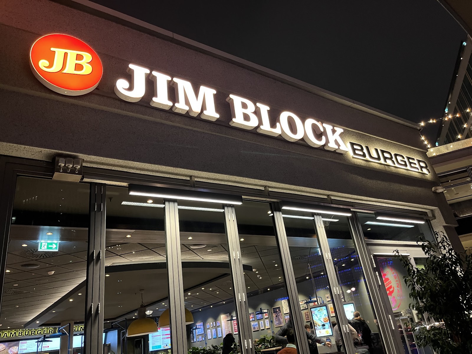 Jim Block Burgers: the place