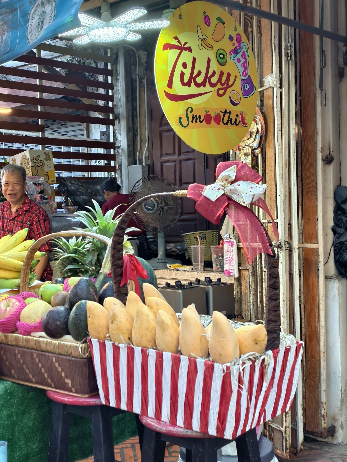 Tikky smoothie: the place