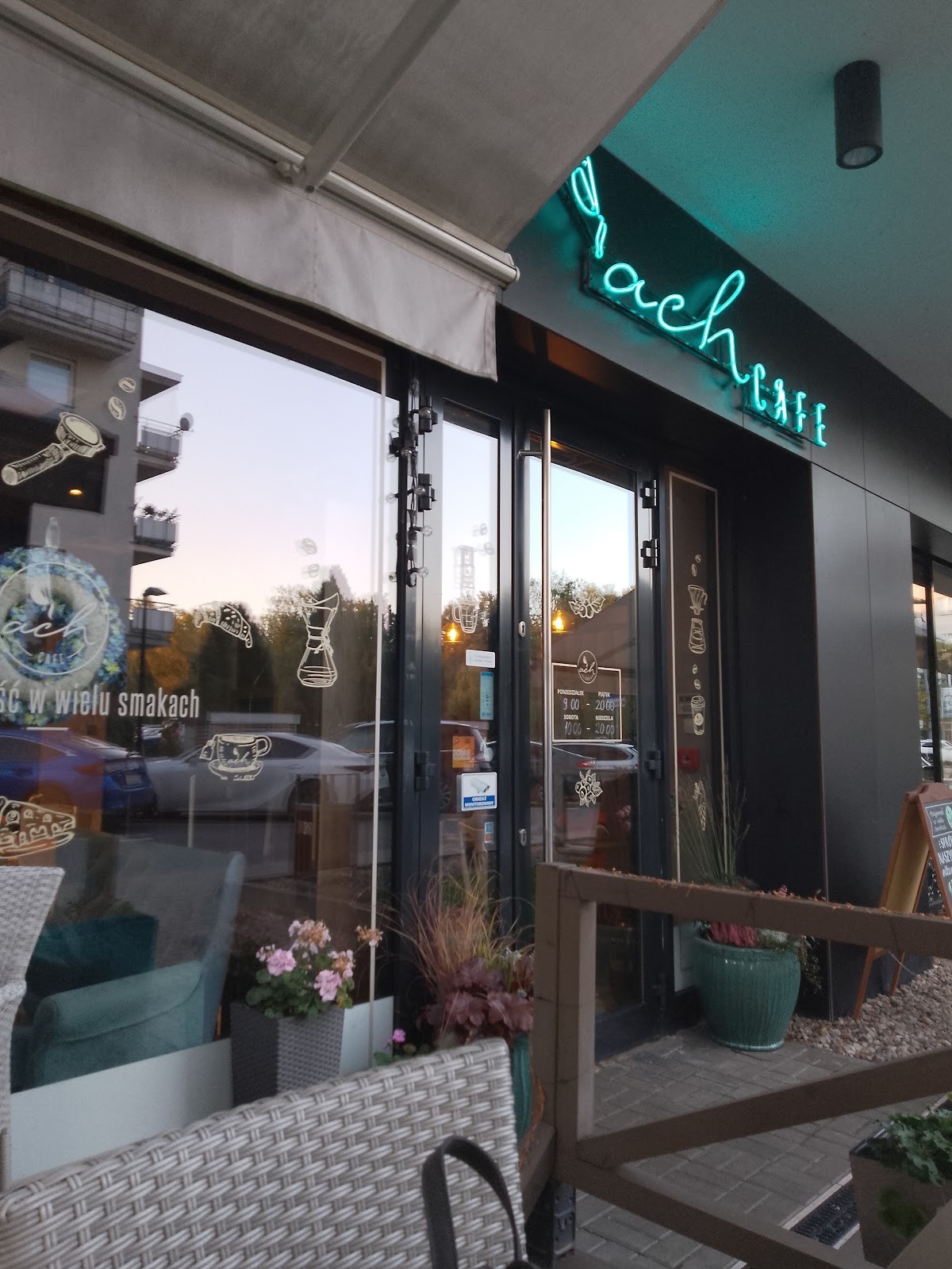 Ach Cafe: the place