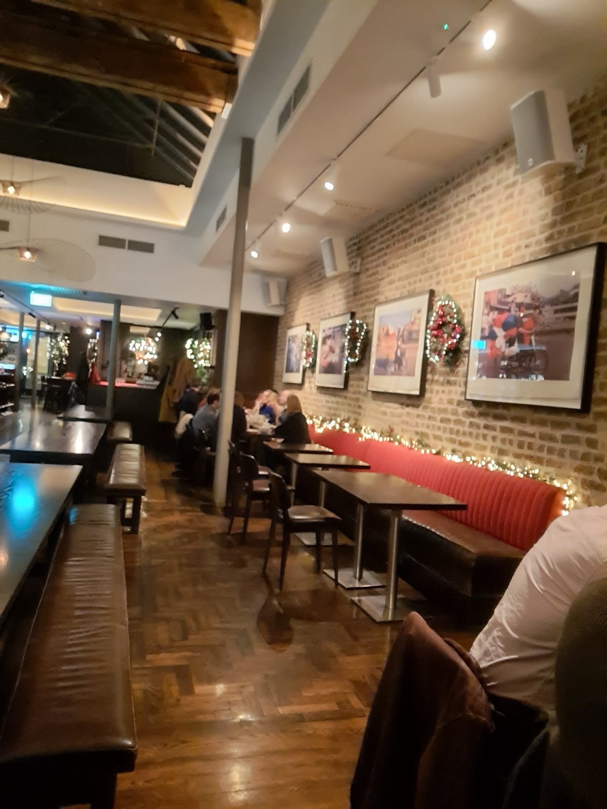Saba Restaurant: the place