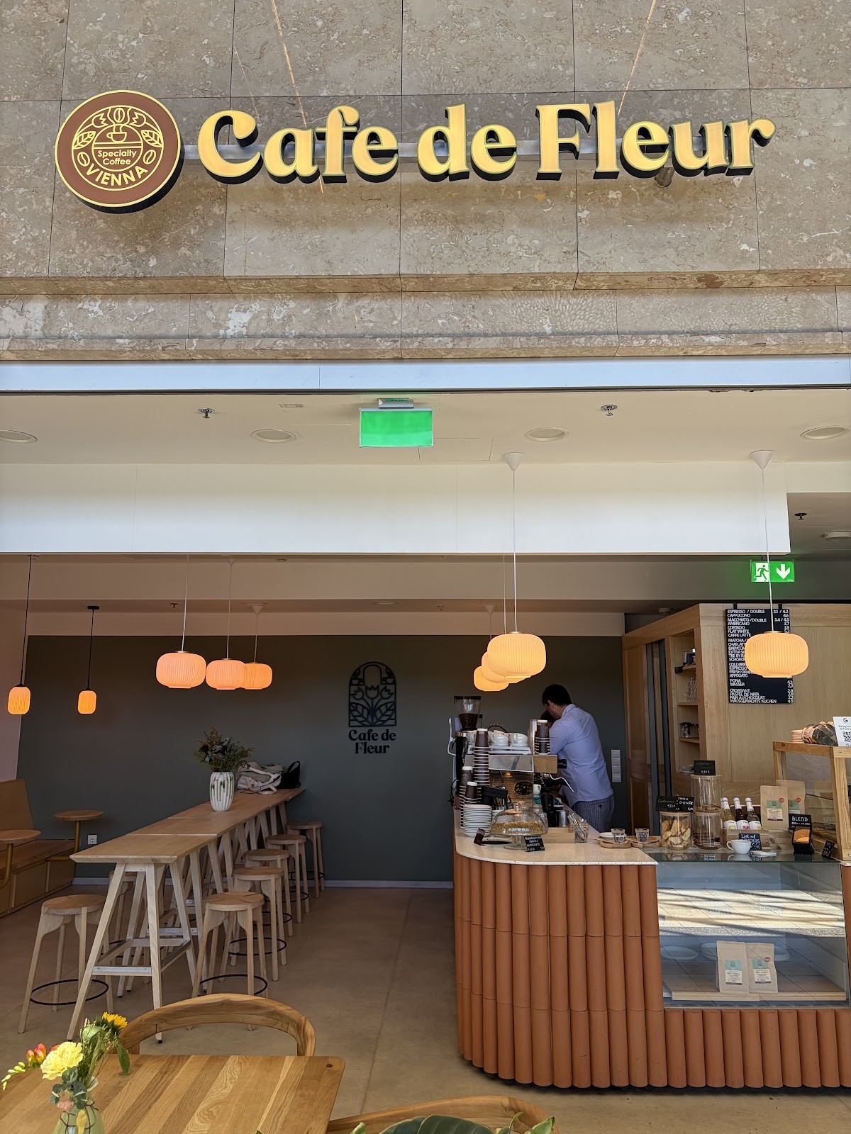 Café de Fleur: the place