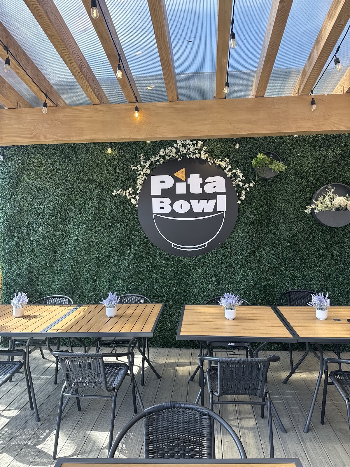 Pita Bowl: the place
