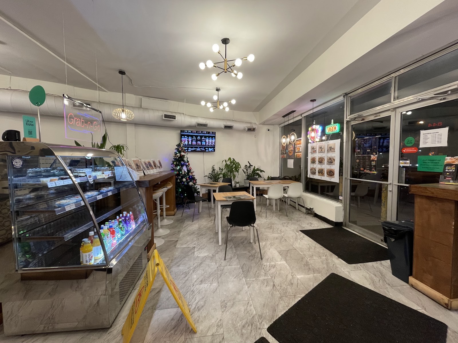 Domo Sushi Take Out: the place