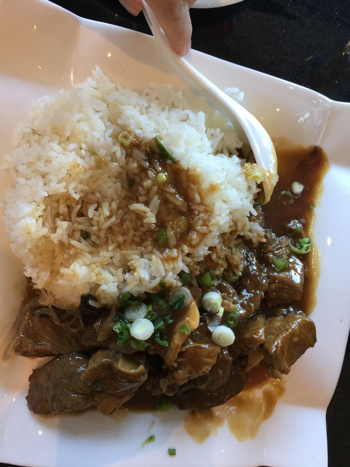 Wawin Vegan Chinese: food & drinks