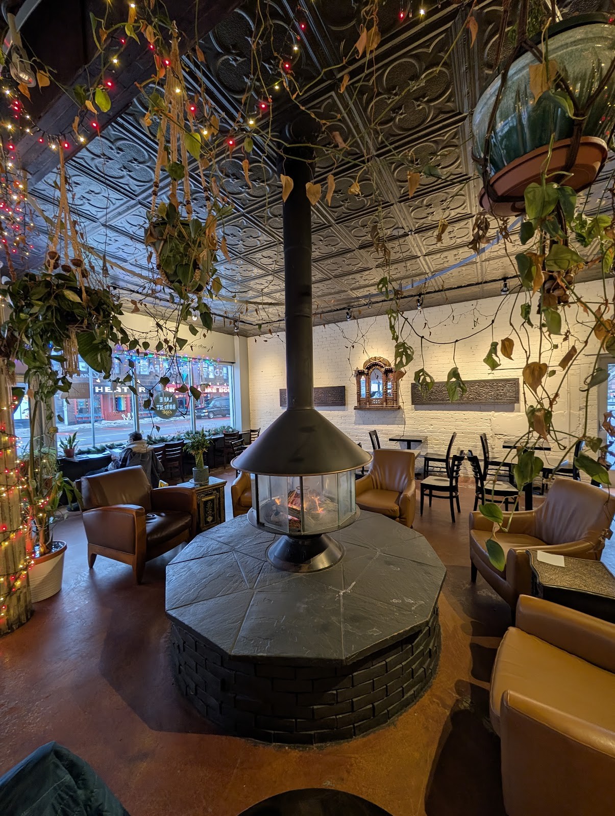 Lake and Bryant Cafe: the place