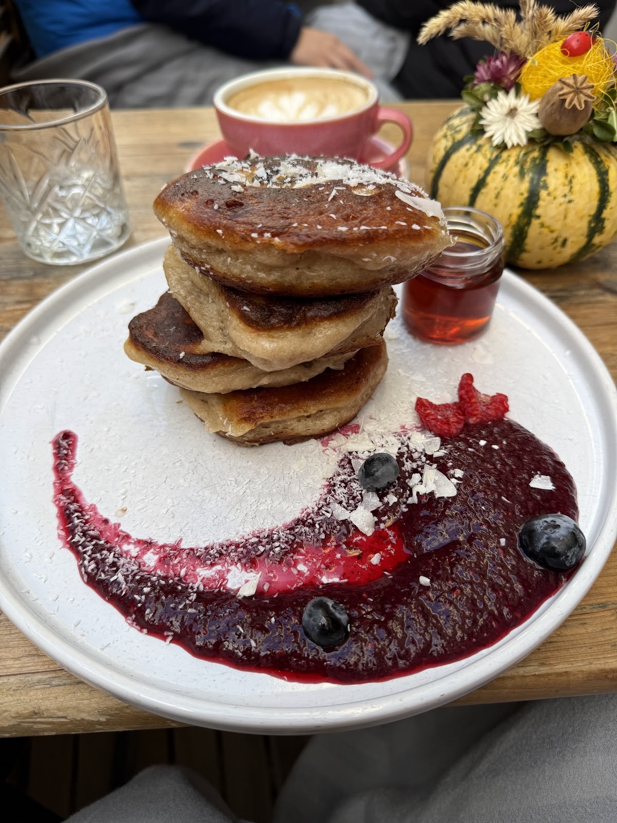 zina’s eatery: food & drinks