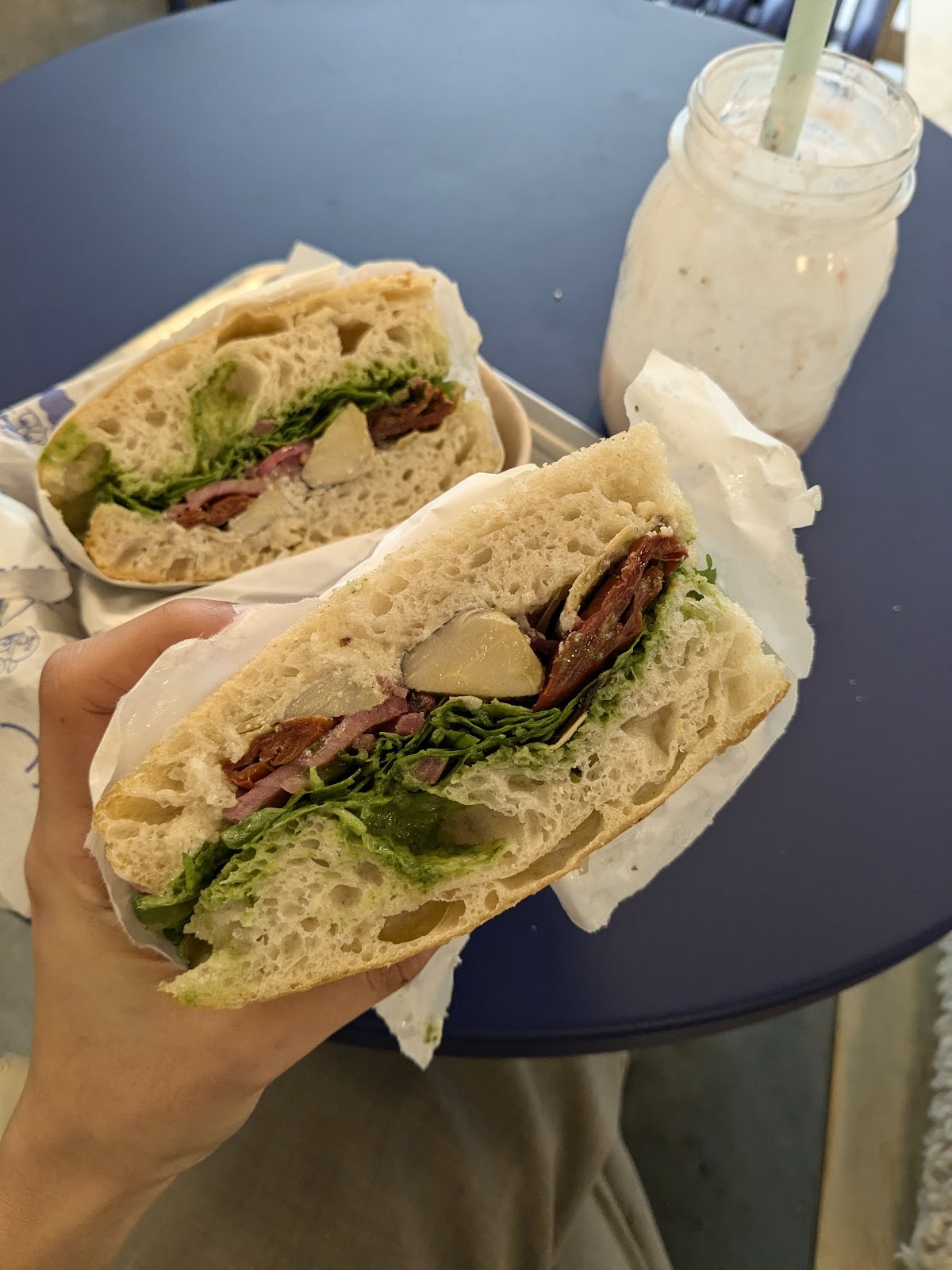 Breadbox: food & drinks
