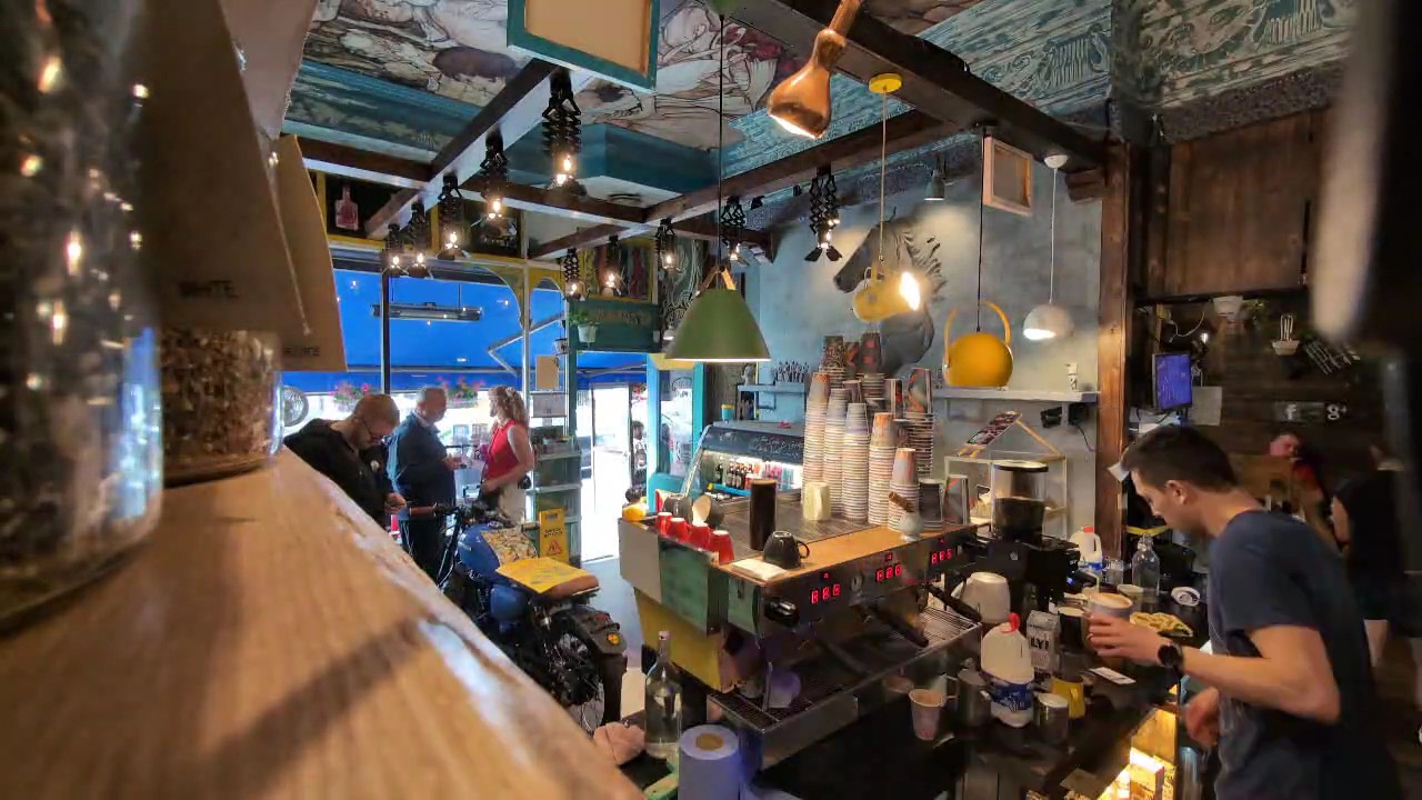 La Pausa Caffe: the place