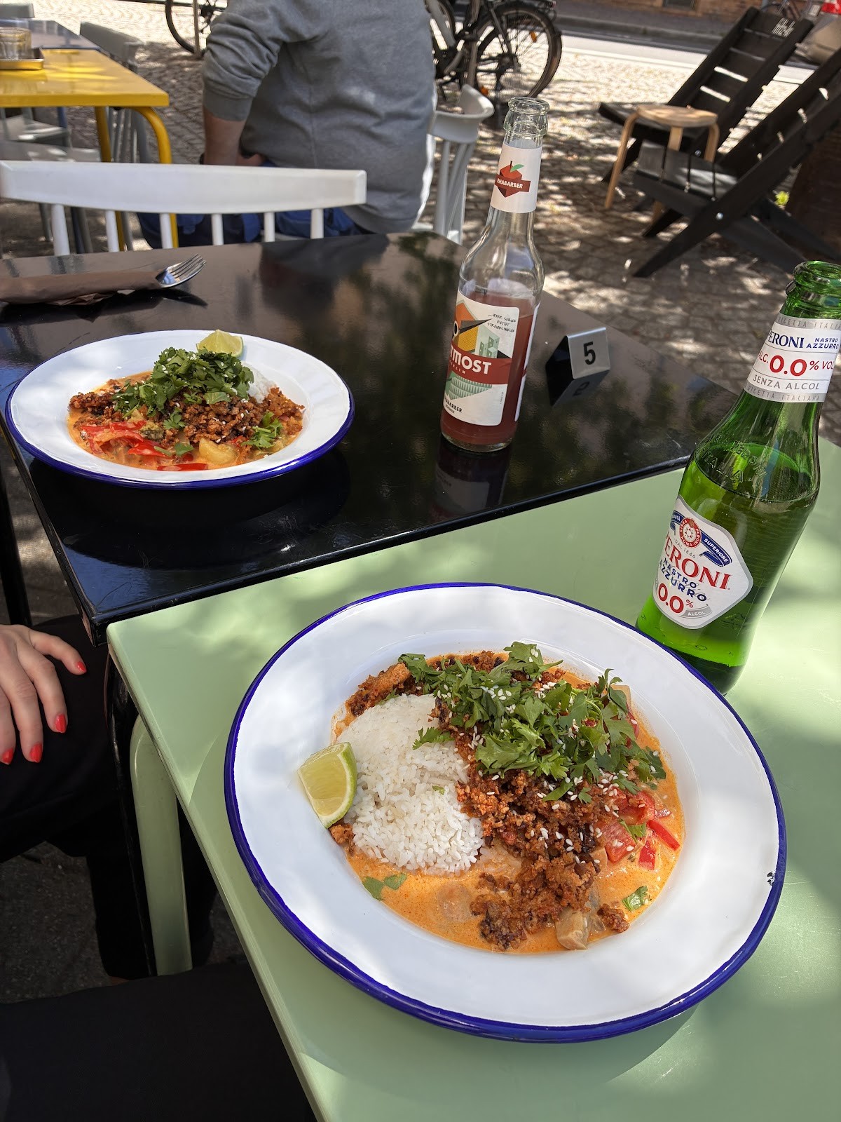Konfetti - Café und Bistro: food & drinks