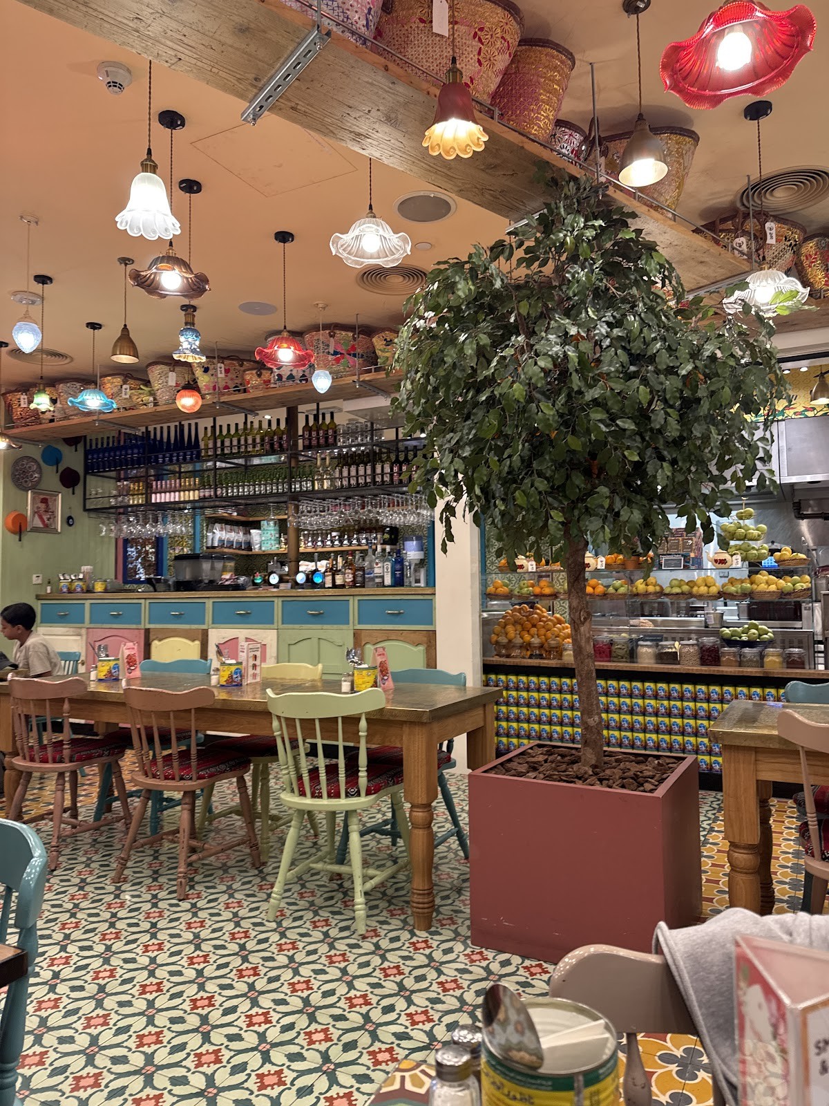 Comptoir Libanais: the place