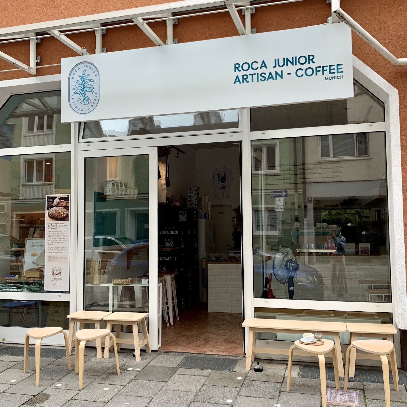 roca junior - artisan coffee: the place