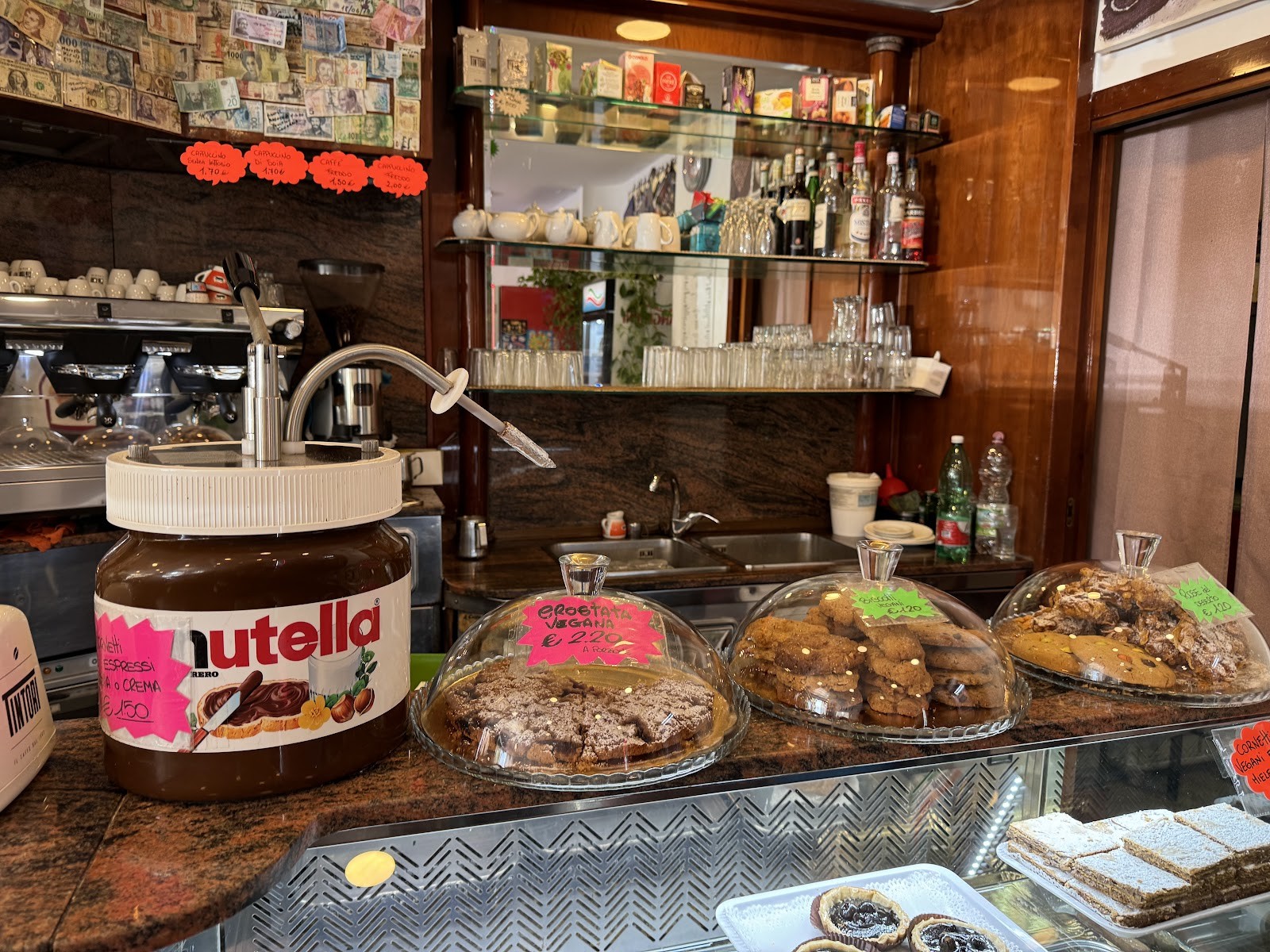 Bar L'Incontro: the place