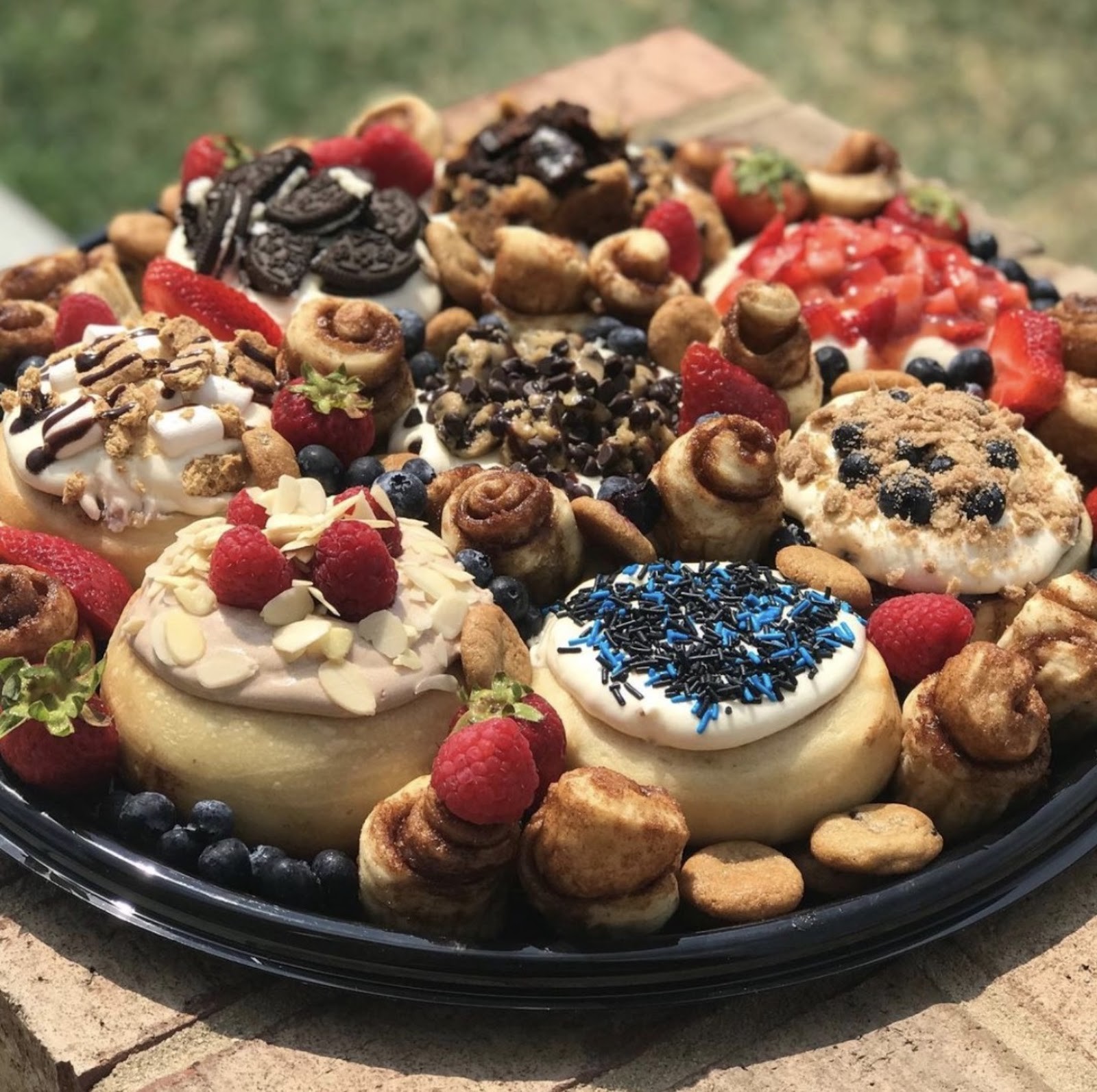 Cinnaholic: food & drinks