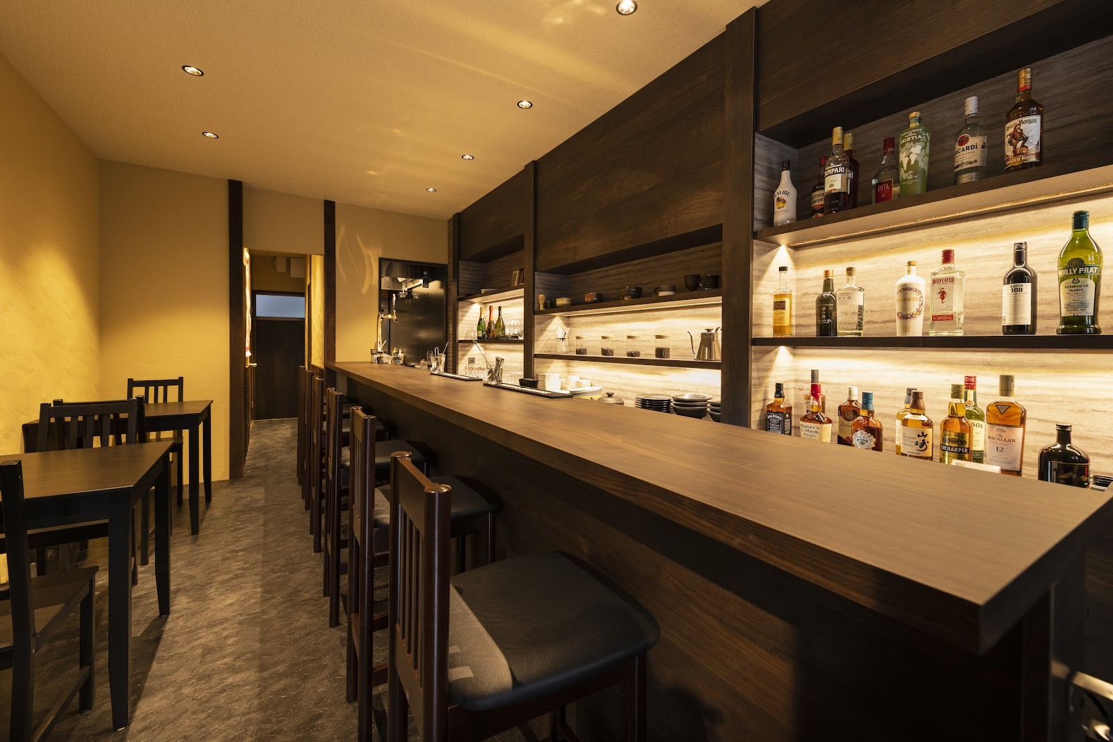 dining bar call Shinjuku Gyo-en: the place