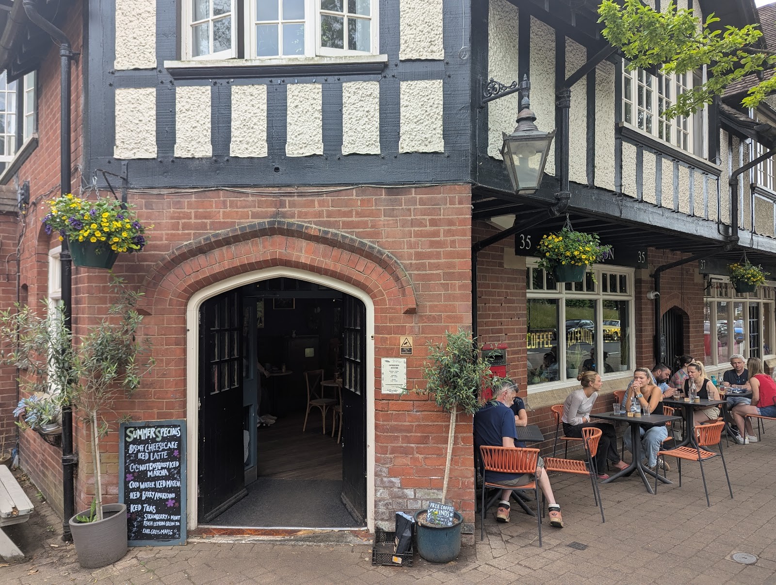 Kafenion: the place