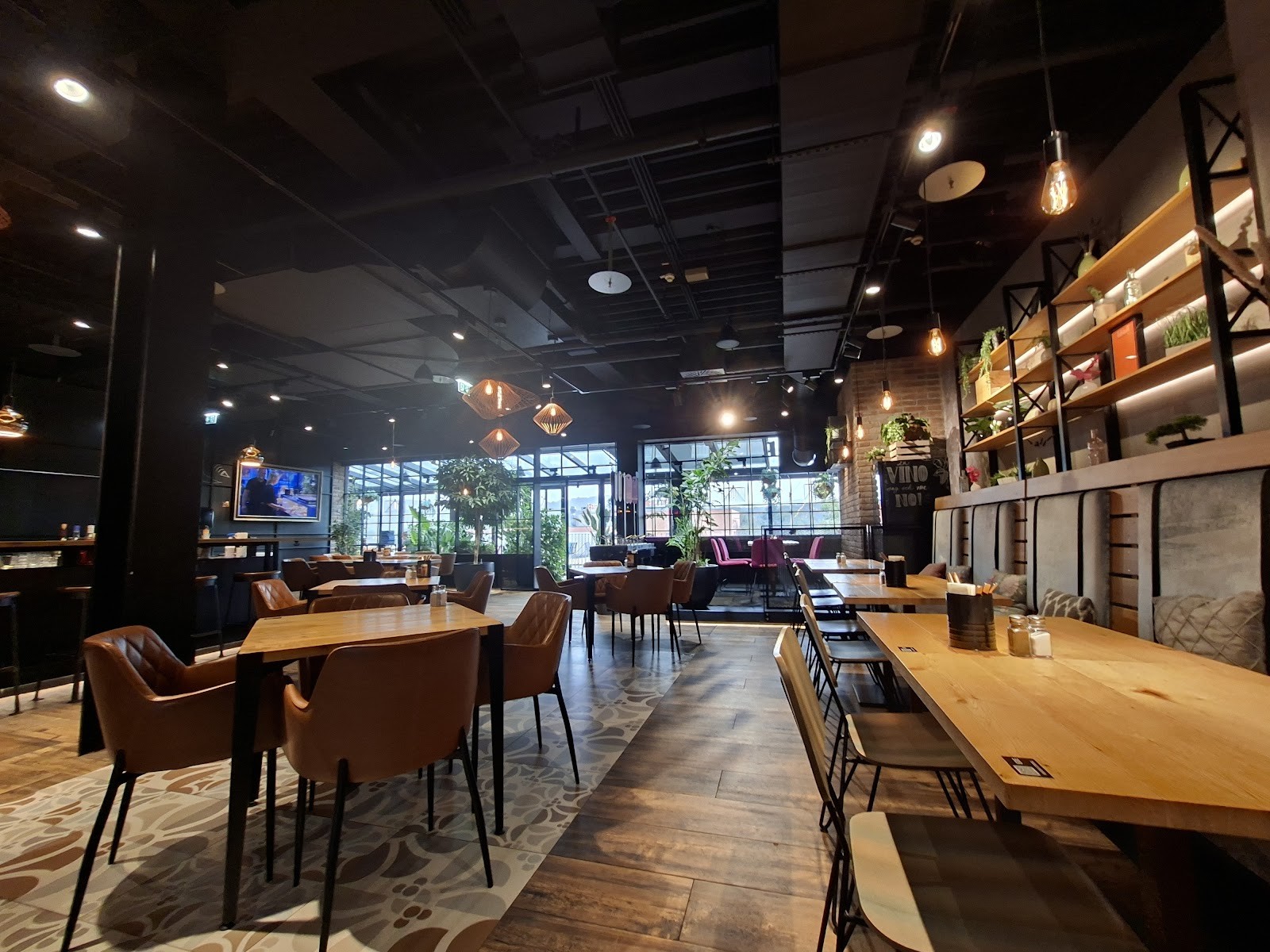 Le Burger Auhof Center: the place