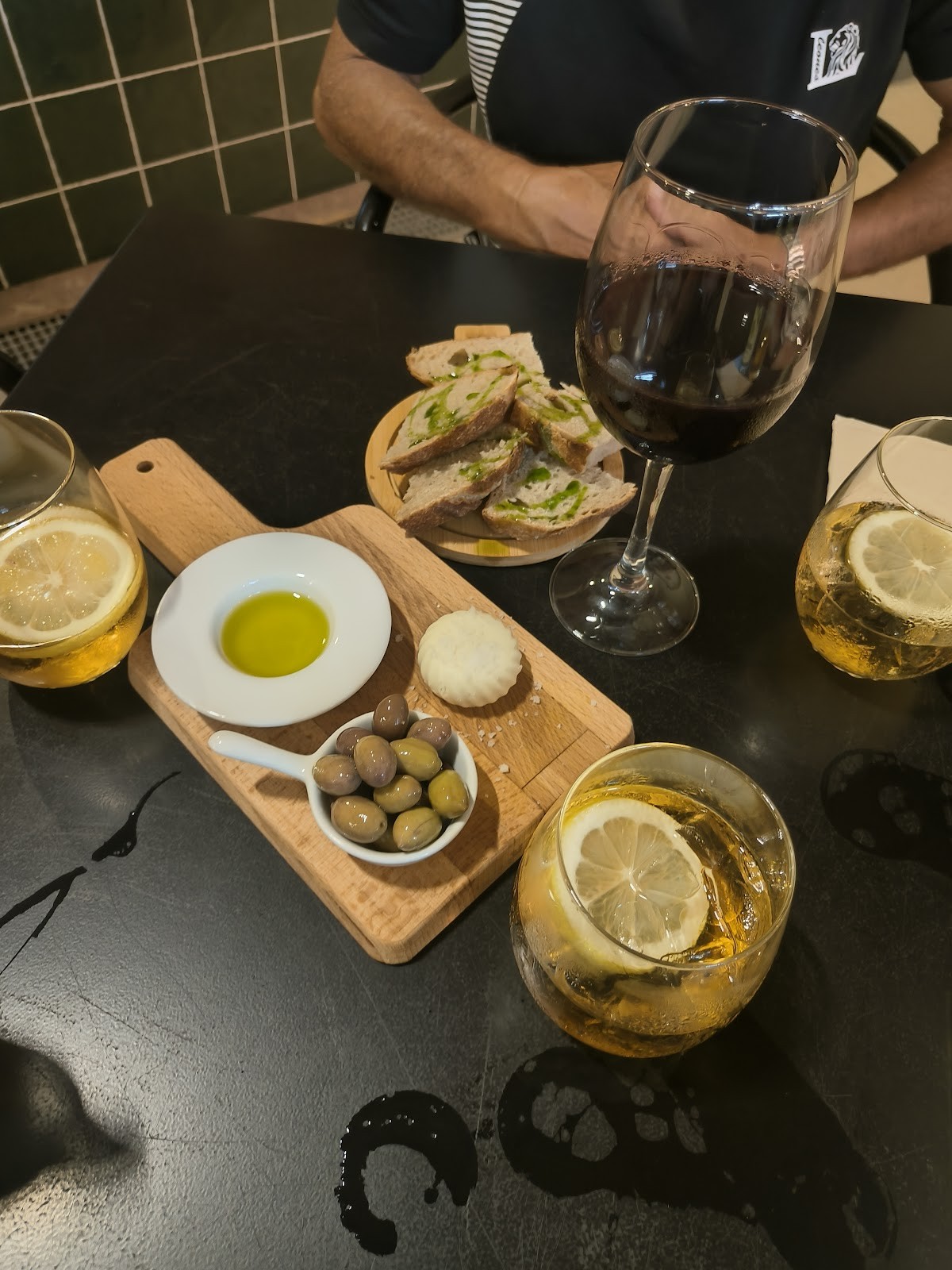 Gupi Vegan Pastry: food & drinks