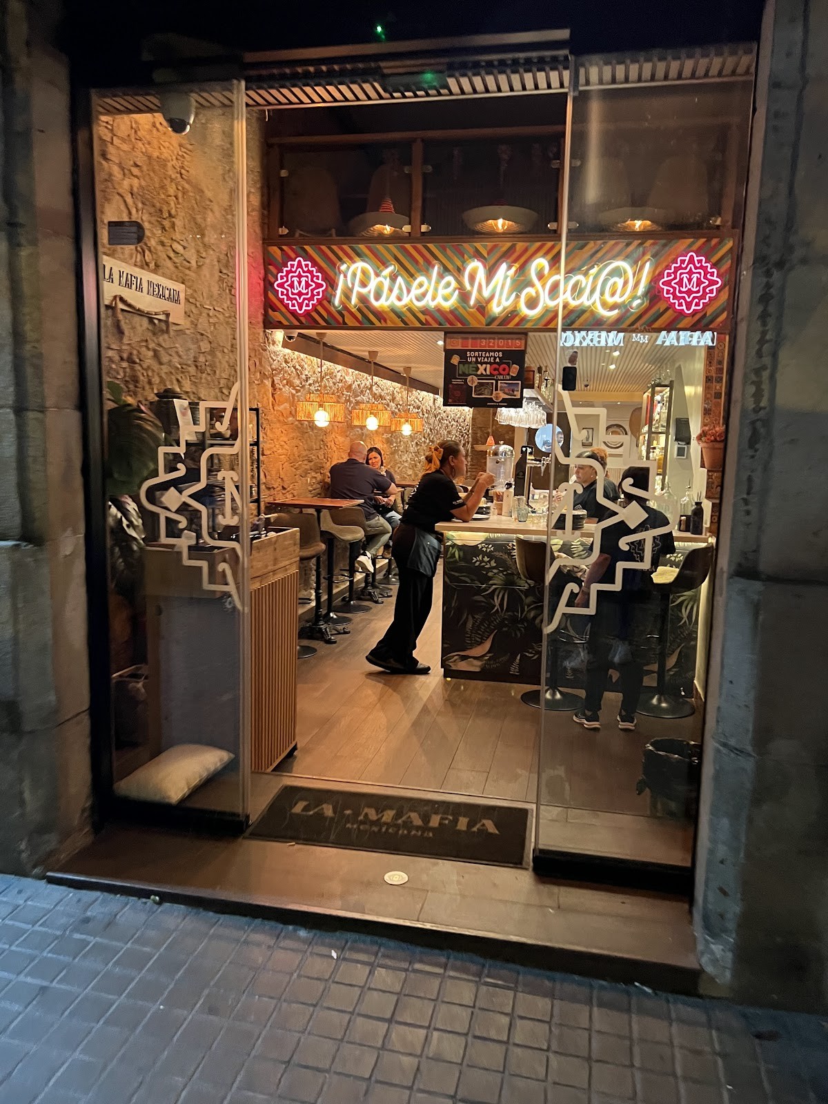 La Mafia Mexicana: the place