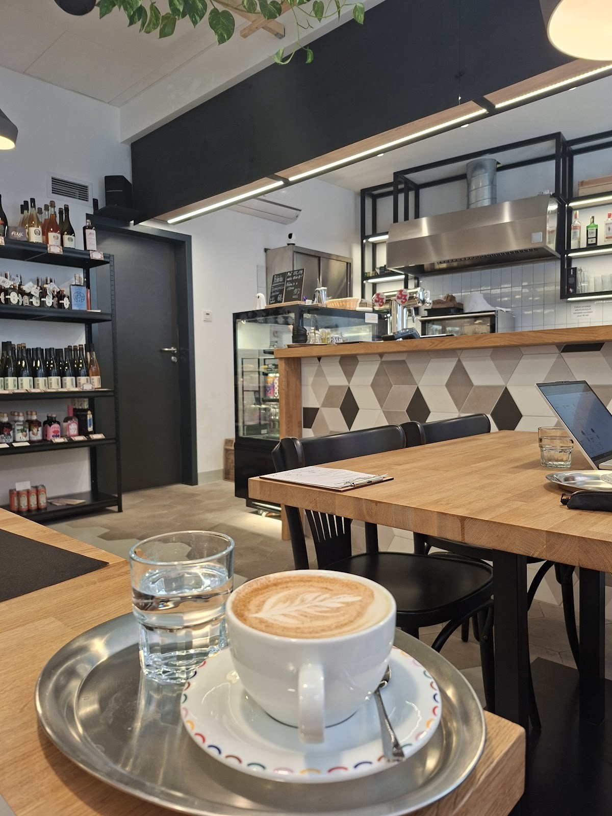 Marathon Cafe: the place